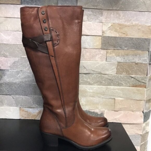 Clarks Maymie Stellar Knee High Boot (O) - Picture 3 of 15